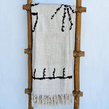Load image into Gallery viewer, Tribal Fringed Throw Blanket in Black and Ivory
