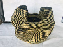 Laden Sie das Bild in den Galerie-Viewer, Double Headed Bassabassa Basket in Black Stripe
