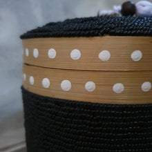 Cargar imagen en el visor de la galería, Round Beaded Medium Storage Boxes Bamboo in Black
