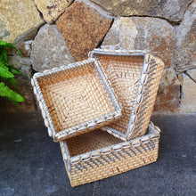 Laden Sie das Bild in den Galerie-Viewer, Set of 3 Hand Braided Rattan Baskets in Grey Trim
