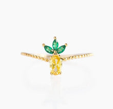 Load image into Gallery viewer, Pineapple Ring in Gold
