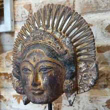 Cargar imagen en el visor de la galería, Hand carved Balinese Masks on a stand
