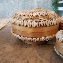 Load image into Gallery viewer, Set of 3 Round Bamboo Hand Made Boxes Cowrie Shells
