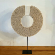 Cargar imagen en el visor de la galería, Set of 3 Cowrie Shells Disk Sculpture
