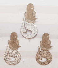 Cargar imagen en el visor de la galería, Shell Mermaid Wall Decor in Tan and Natural
