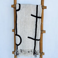 Load image into Gallery viewer, Tribal Arrow Throw Blanket in Black and Ivory
